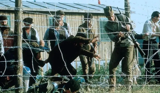 逃离索比堡1987英语中字[1080P/5.6G]原片+文案解说网盘下载-
